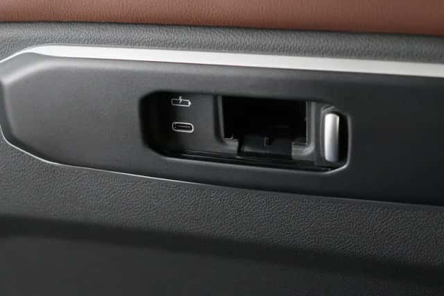 BMW X5 (2025) thumbnail 26