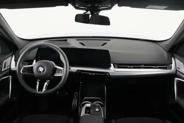BMW X1 (2025) thumbnail 15