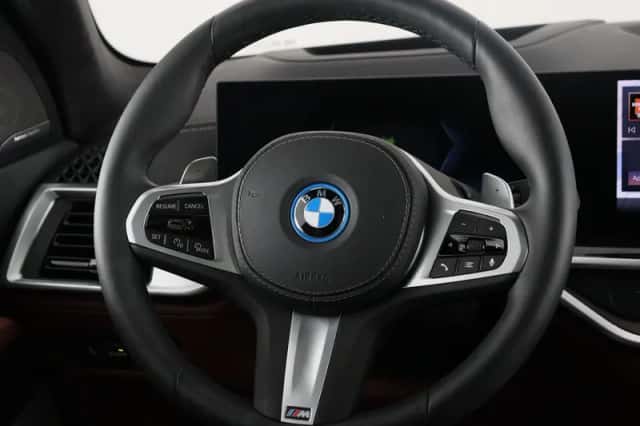 BMW X5 (2025) thumbnail 2