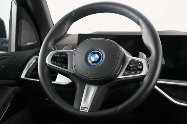 BMW X5 (2025) thumbnail 2
