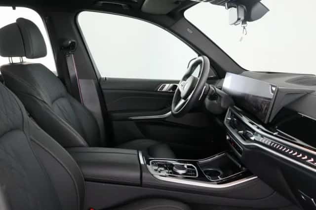 BMW X5 (2025) thumbnail 16