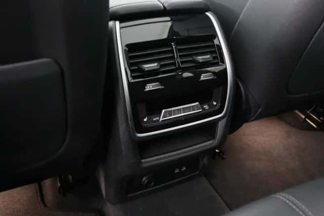 BMW X5 (2025) thumbnail 36