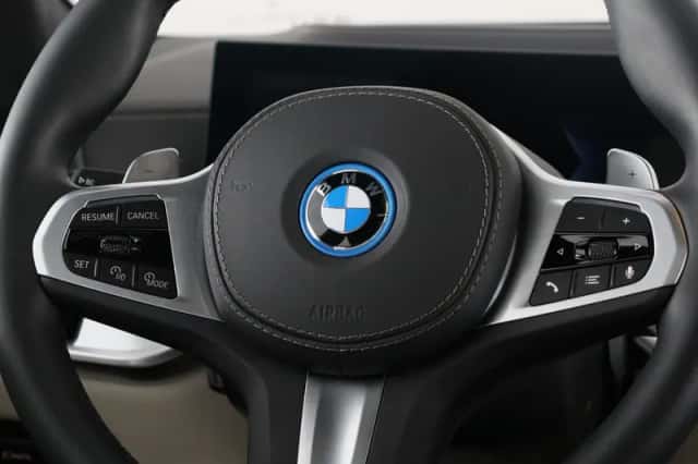 BMW X5 (2025) thumbnail 2