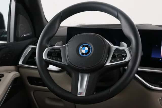 BMW X5 (2025) thumbnail 3
