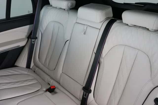 BMW X5 (2026) thumbnail 37