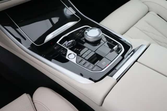 BMW X5 (2026) thumbnail 9