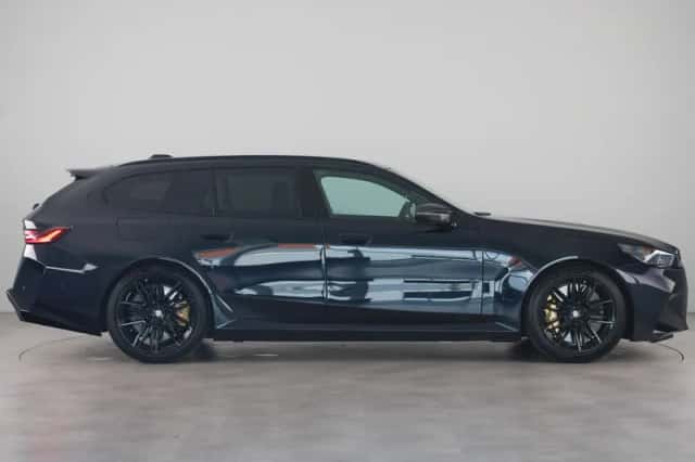BMW M5 (2025) thumbnail 11