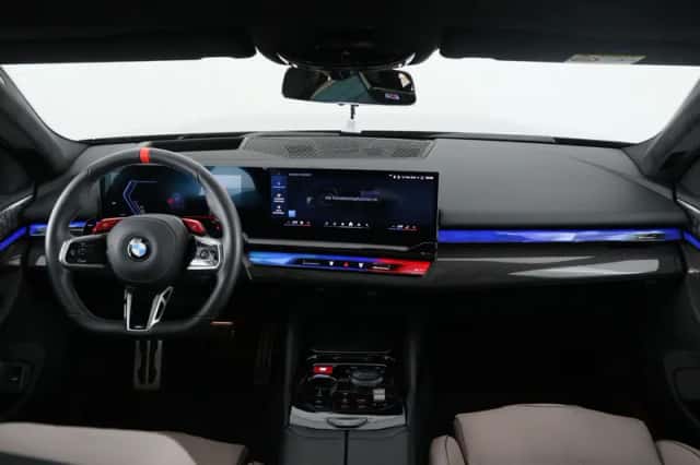 BMW M5 (2025) thumbnail 16