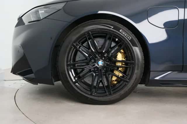 BMW M5 (2025) thumbnail 25