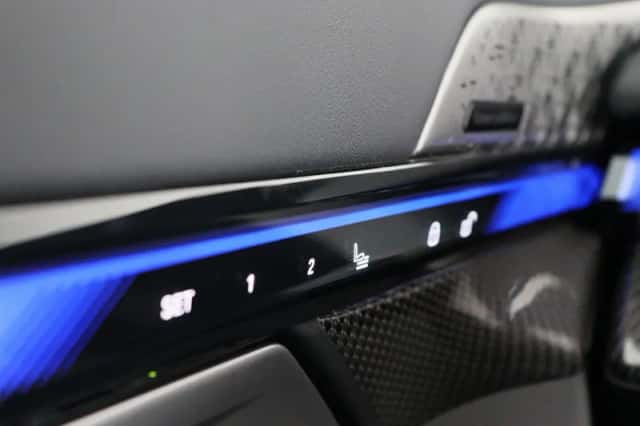 BMW M5 (2025) thumbnail 38