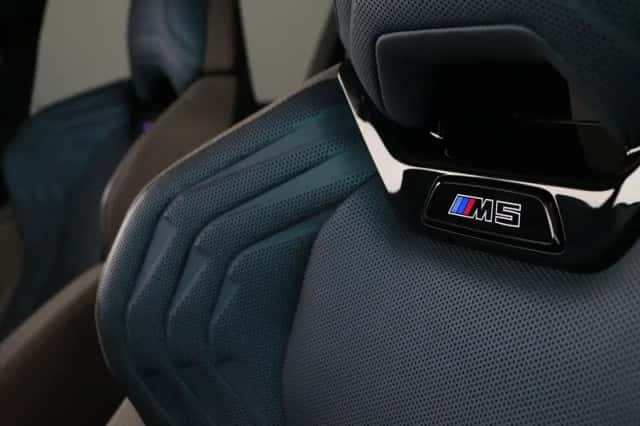 BMW M5 (2025) thumbnail 8