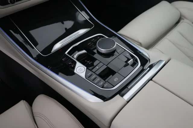 BMW X5 (2025) thumbnail 22