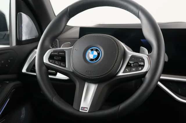 BMW X5 (2025) thumbnail 2