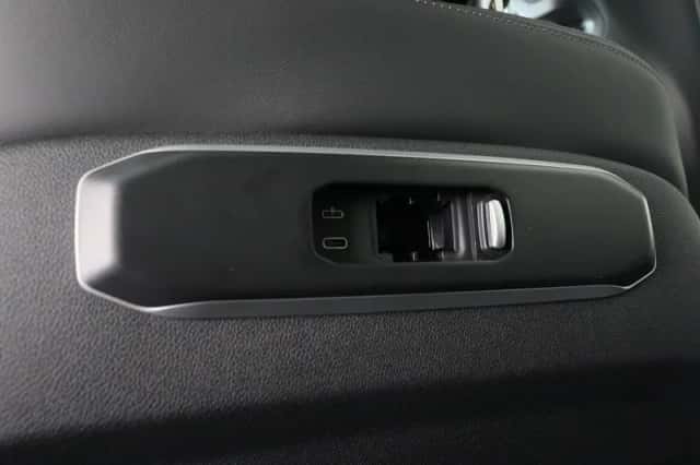 BMW X5 (2025) thumbnail 39