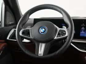 BMW X5 (2025) thumbnail 2