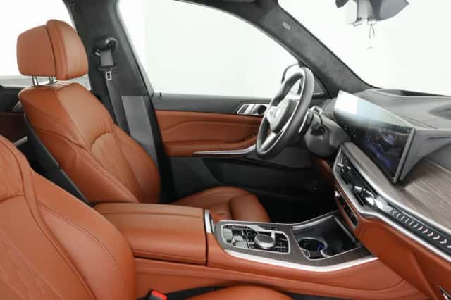BMW X5 (2025) thumbnail 16