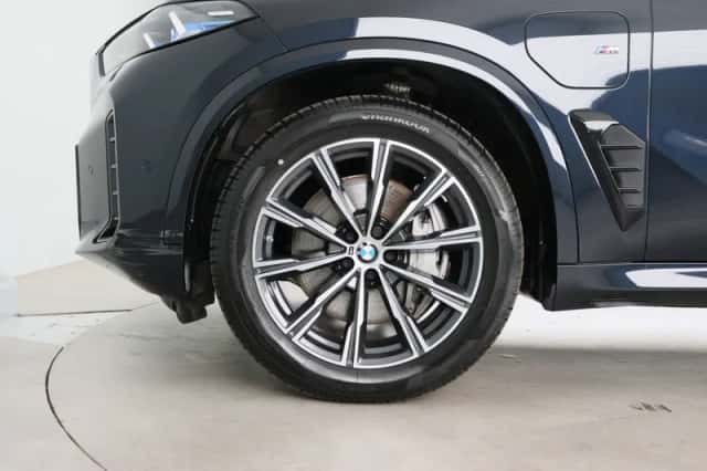 BMW X5 (2025) thumbnail 24