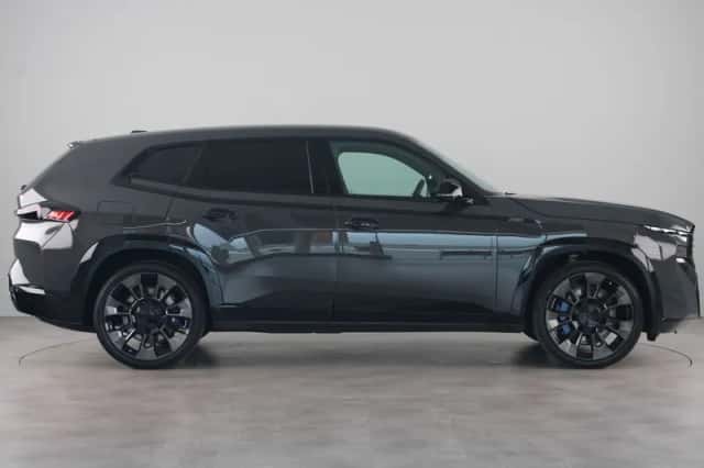 BMW XM (2025) thumbnail 11