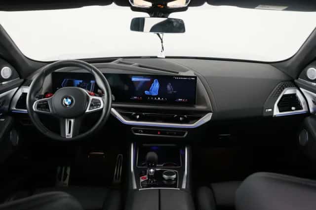 BMW XM (2025) thumbnail 16