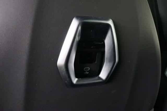 BMW XM (2025) thumbnail 40