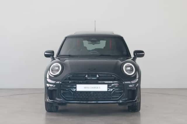 MINI Cooper (2026) thumbnail 2