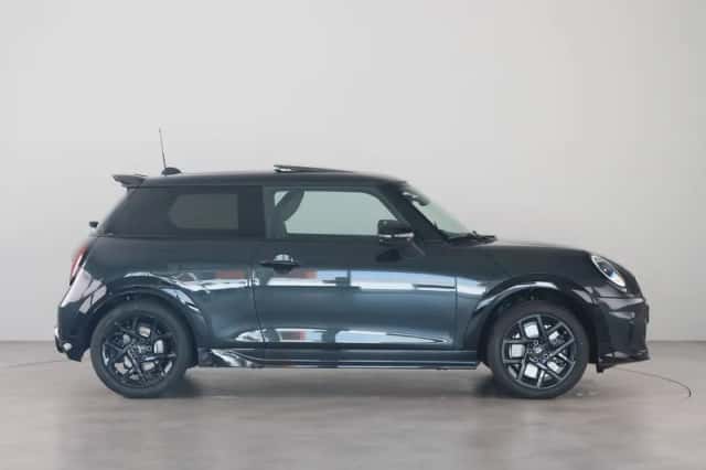 MINI Cooper (2026) thumbnail 4