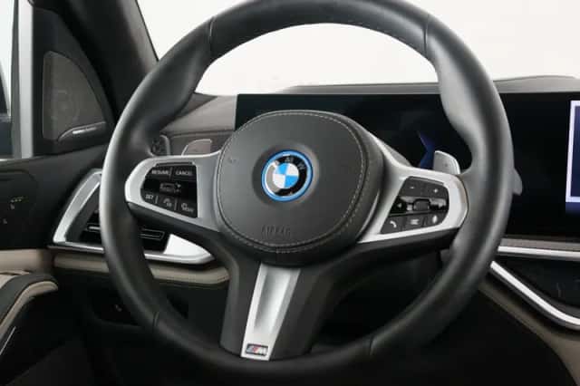 BMW X5 (2025) thumbnail 2