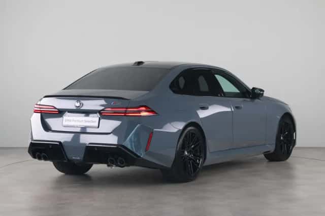 BMW M5 (2025) thumbnail 11