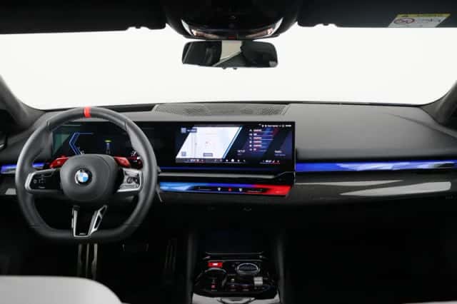 BMW M5 (2025) thumbnail 15