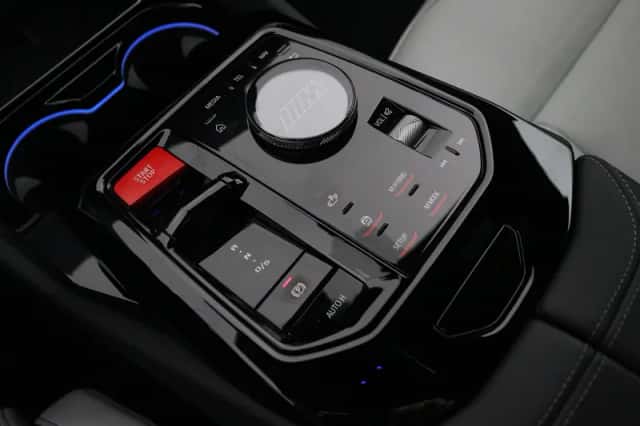 BMW M5 (2025) thumbnail 22