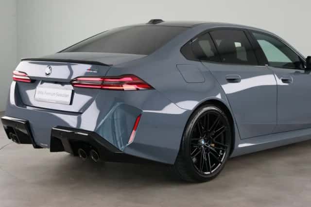 BMW M5 (2025) thumbnail 25
