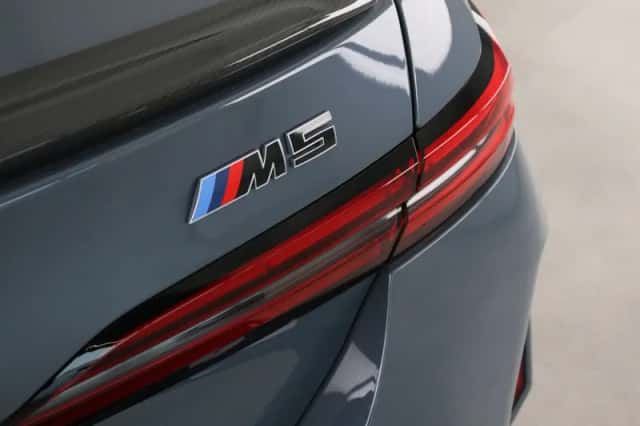 BMW M5 (2025) thumbnail 26