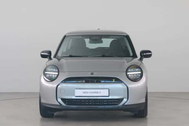 MINI Cooper (2026) thumbnail 2