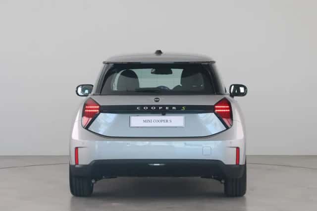 MINI Cooper (2026) thumbnail 6