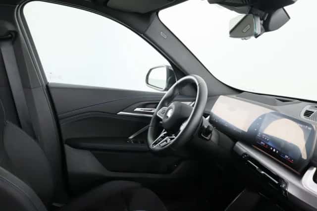 BMW X1 (2025) thumbnail 15