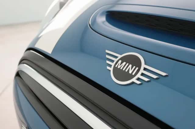 MINI Electric (2024) thumbnail 23