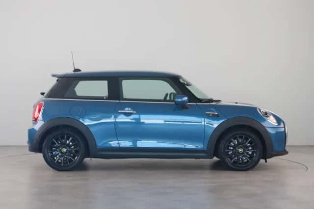 MINI Electric (2024) thumbnail 9
