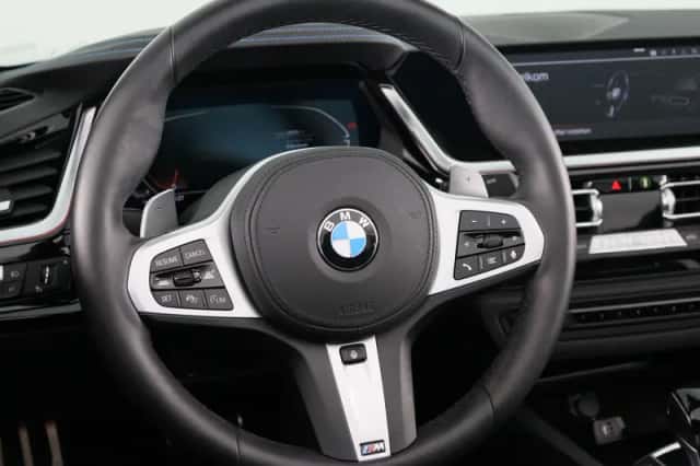 BMW Z4 (2025) thumbnail 2