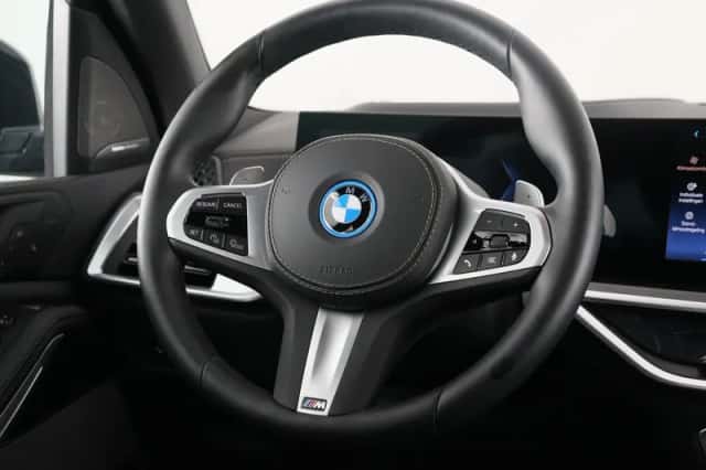 BMW X5 (2025) thumbnail 2