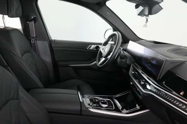 BMW X5 (2025) thumbnail 16
