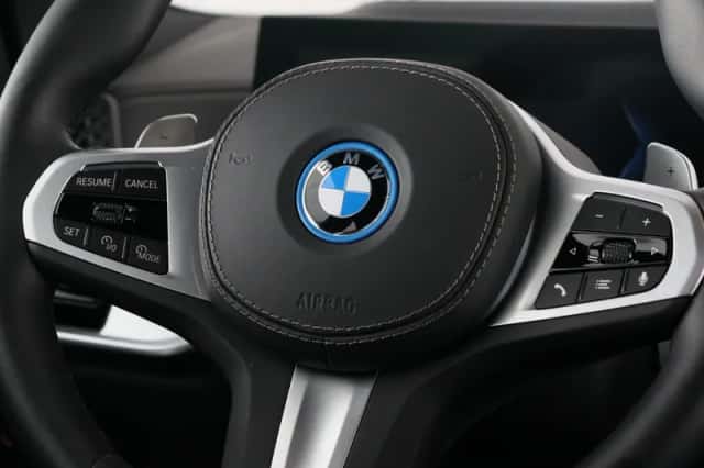 BMW X5 (2025) thumbnail 3