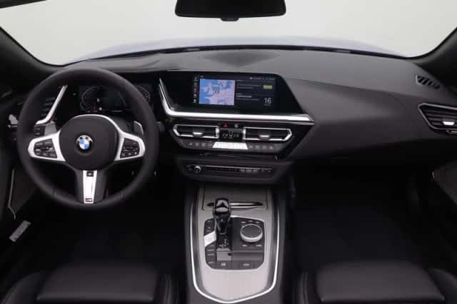 BMW Z4 (2024) thumbnail 2