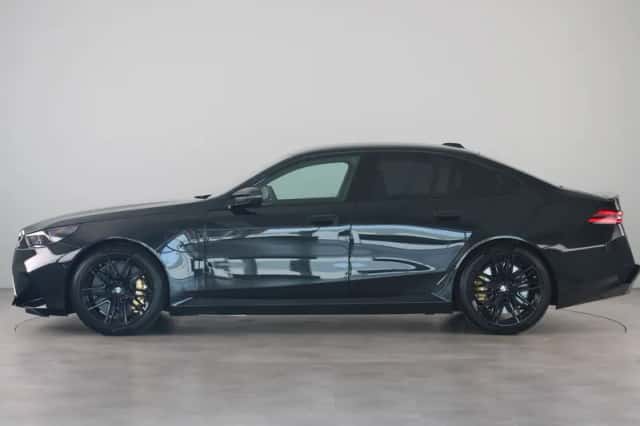 BMW M5 (2026) thumbnail 12