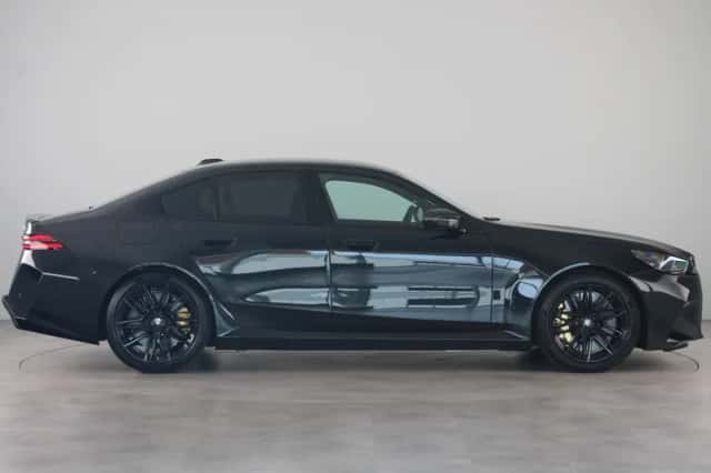 BMW M5 (2026) thumbnail 8