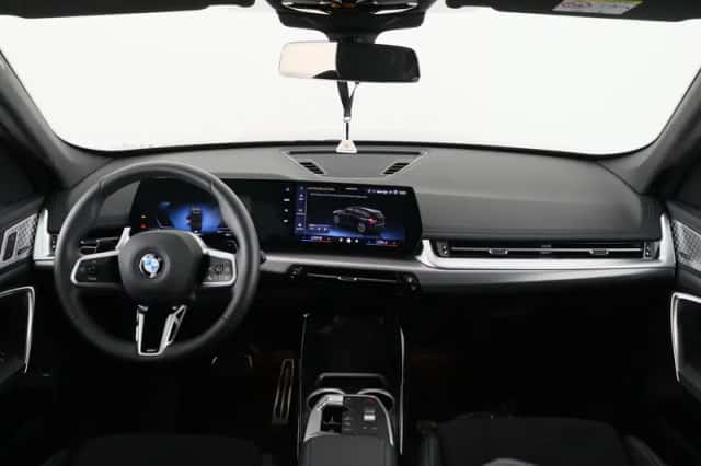 BMW X1 (2025) thumbnail 15