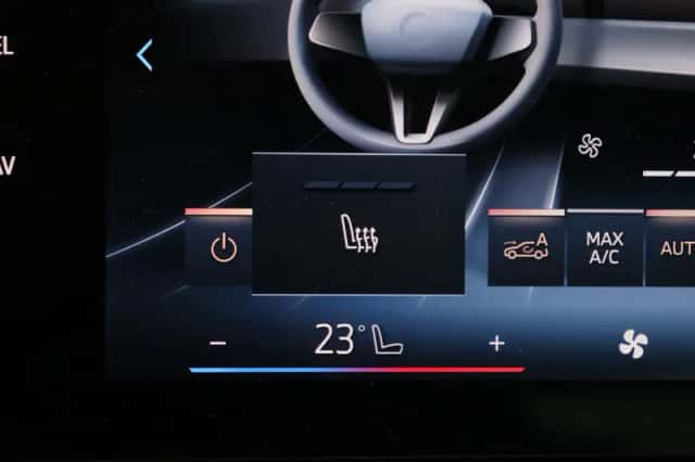 BMW X1 (2025) thumbnail 16