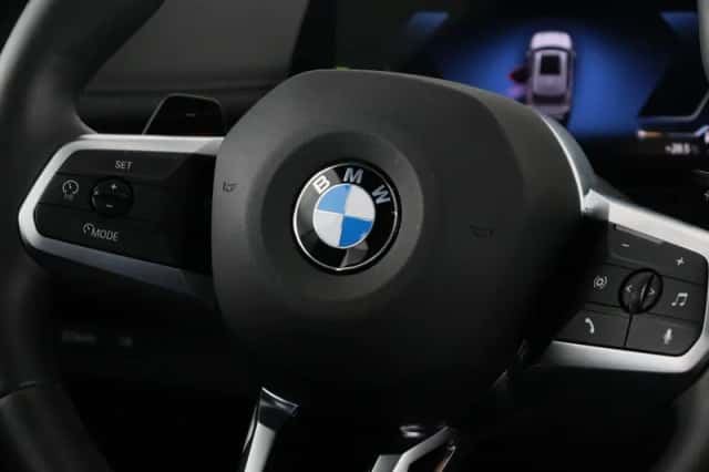 BMW X1 (2025) thumbnail 3