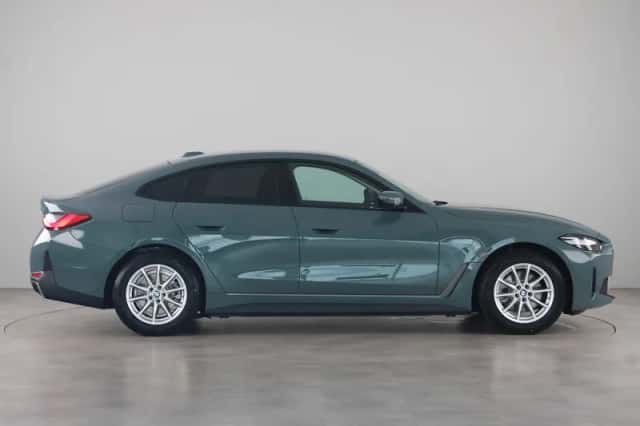 BMW i4 (2026) thumbnail 4