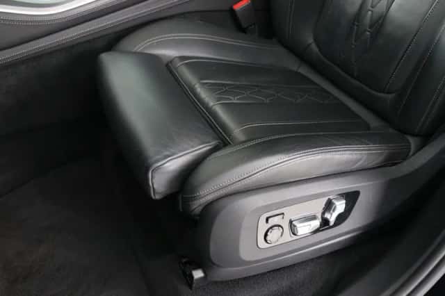 BMW X5 (2021) thumbnail 16