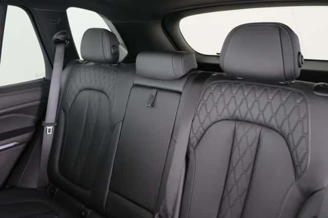 BMW X5 (2021) thumbnail 17